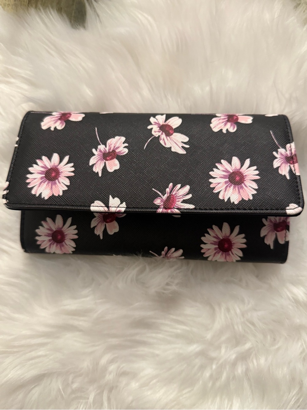 Mundi Safe Keeper RFID blocking wallet.